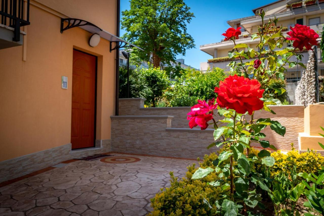 Antonella'S House Apartment Vasto Bagian luar foto