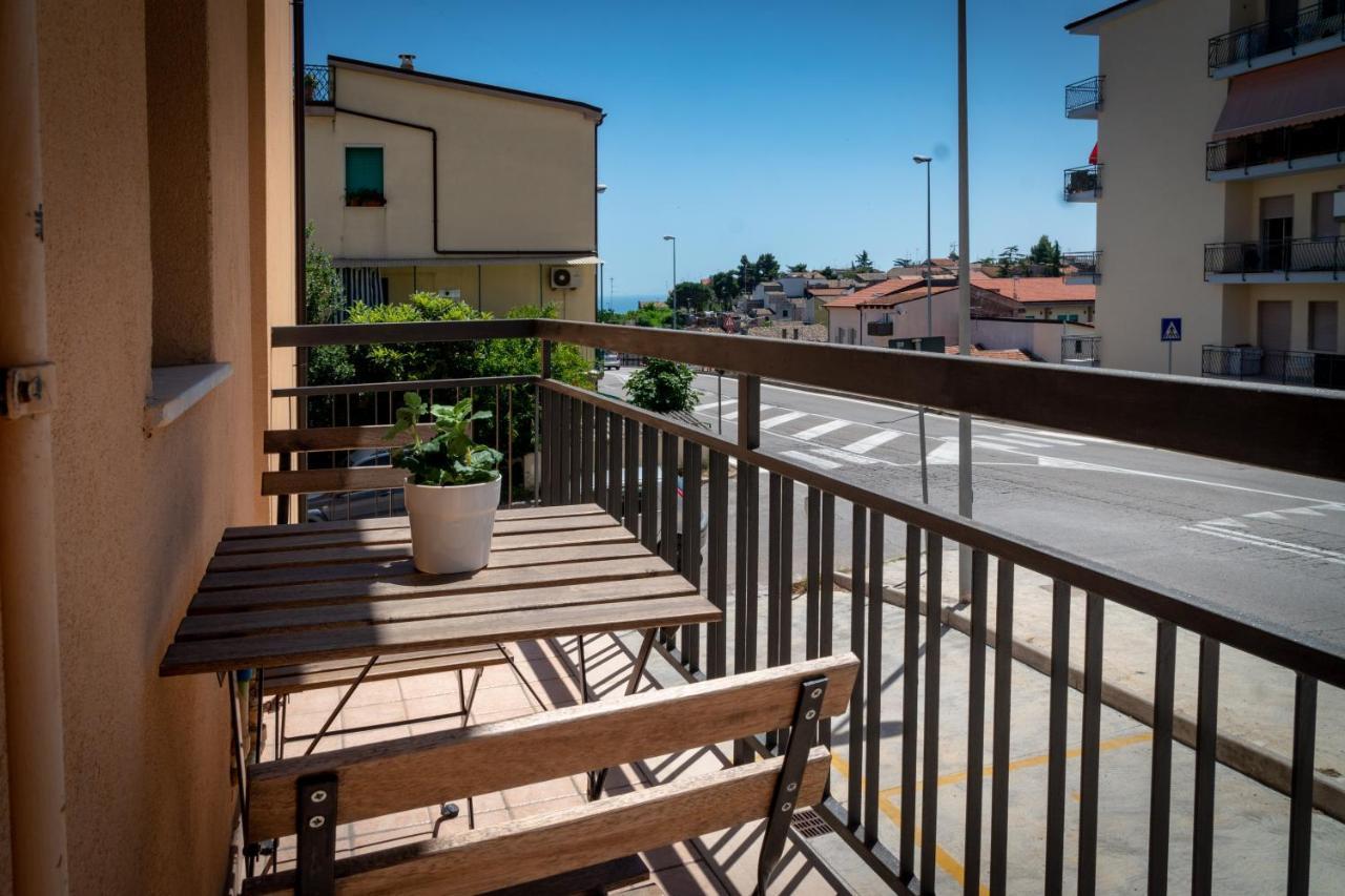 Antonella'S House Apartment Vasto Bagian luar foto